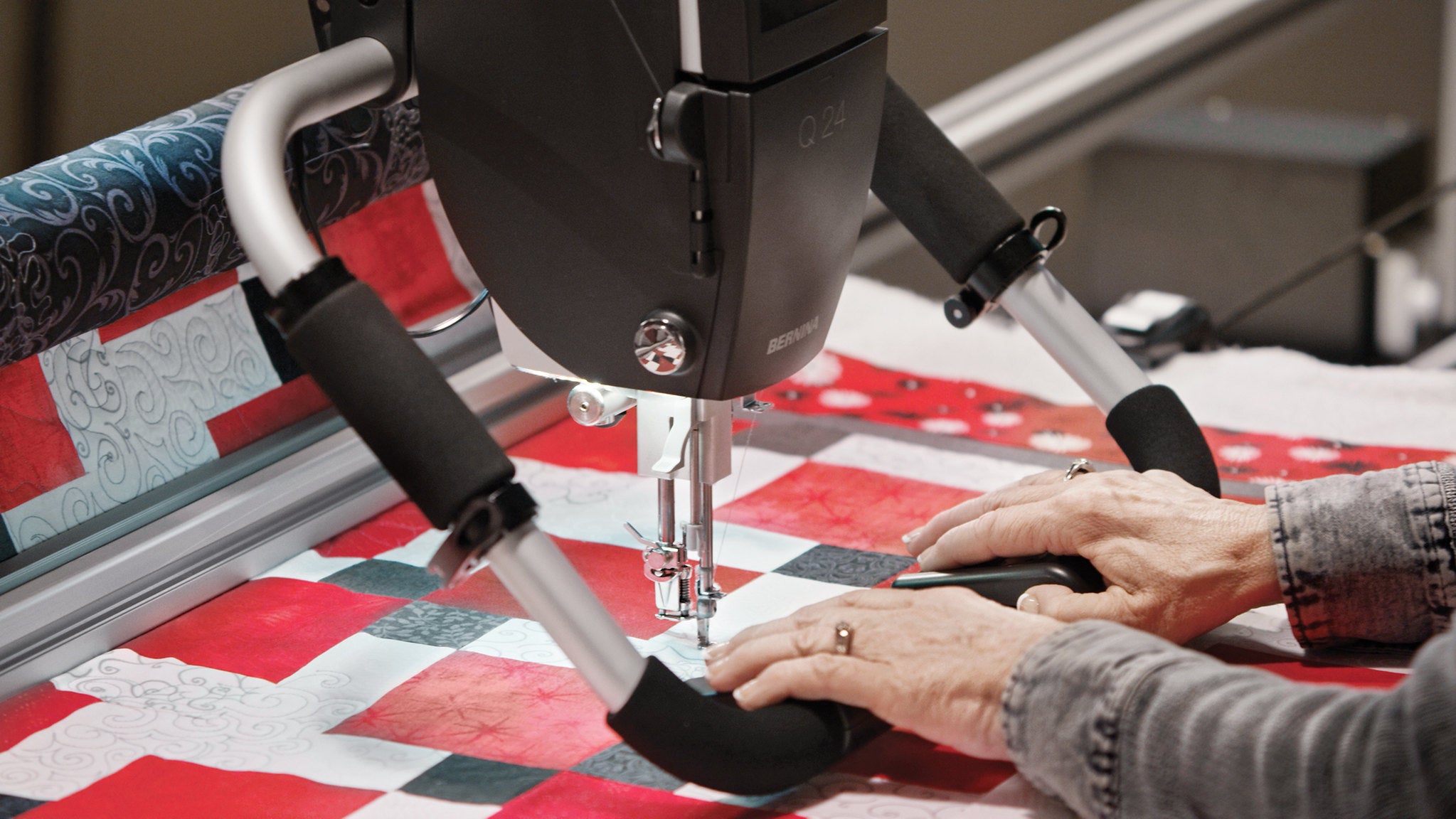 Q20 Long Arm Quilting Machine on a Classic Frame